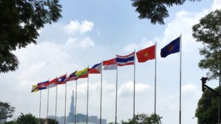 東南アジアで英語が通じる国 - ASEAN国旗